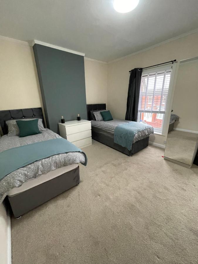 Bentley Place Crewe Exterior photo