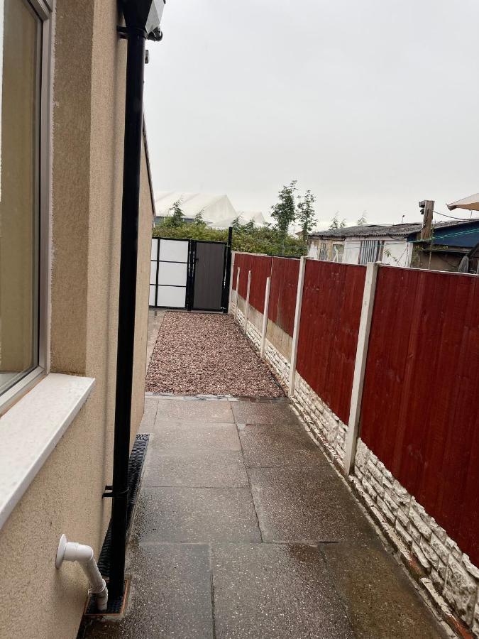 Bentley Place Crewe Exterior photo